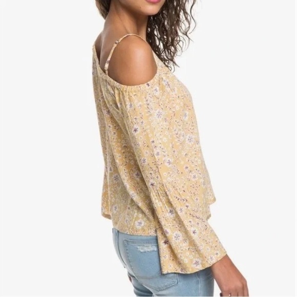 Roxy NWT! Lush Floral Long Sleeve Cold Shoulder Top Size XS - Picture 2 of 3